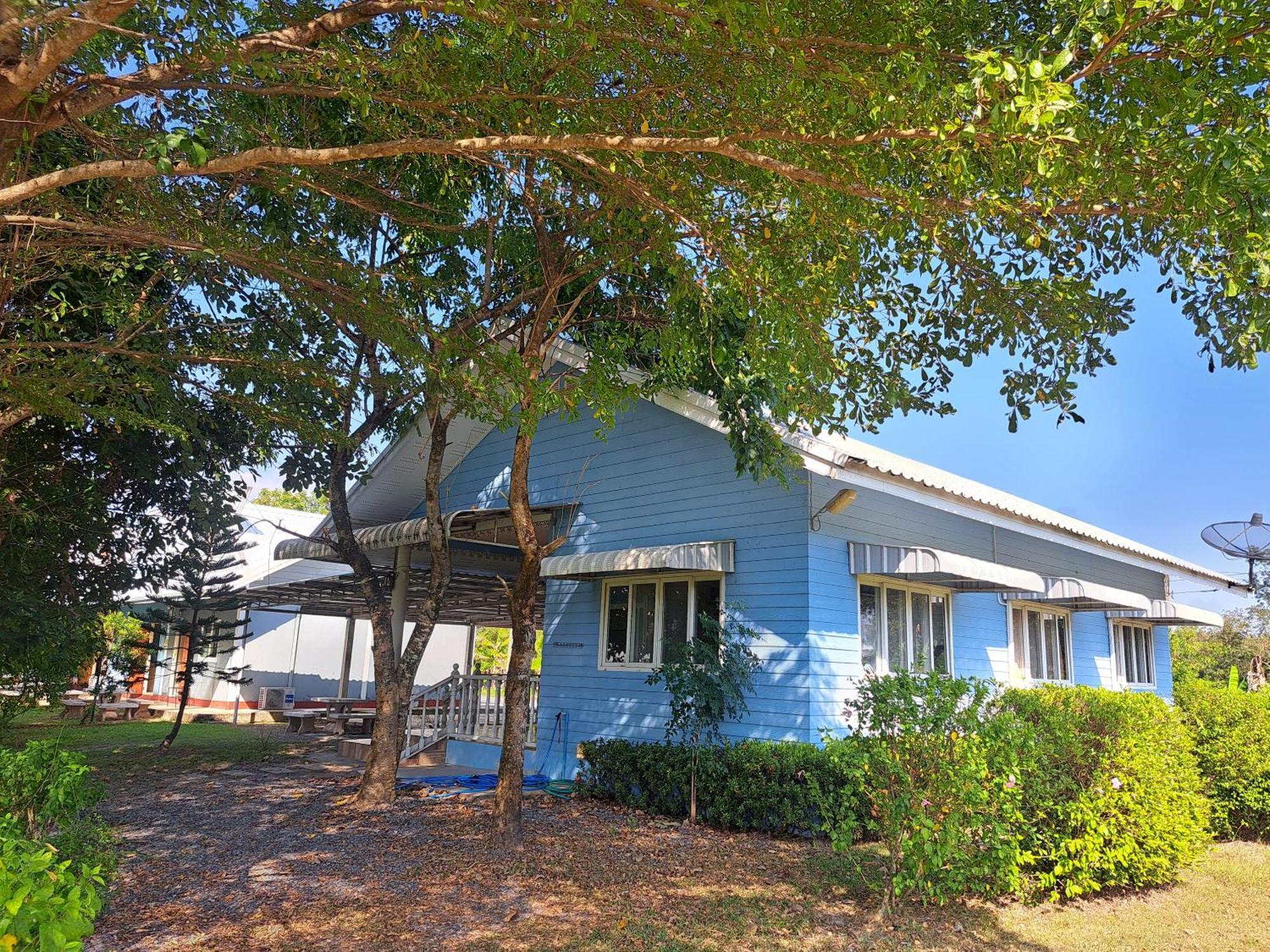 Armthong Resort Nakhon Nayok Bagian luar foto