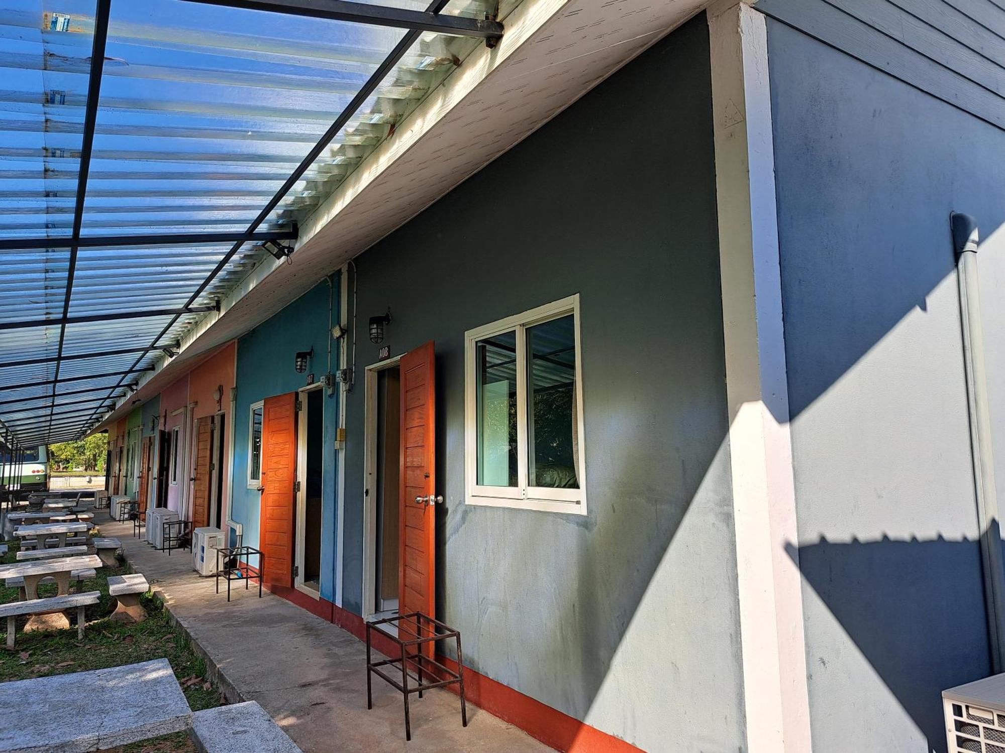 Armthong Resort Nakhon Nayok Bagian luar foto