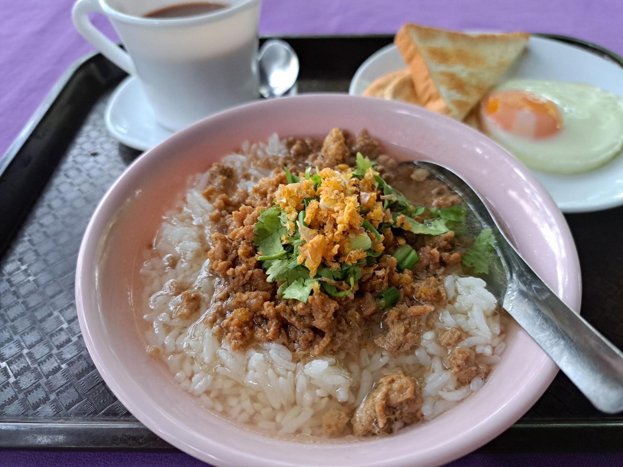 Armthong Resort Nakhon Nayok Bagian luar foto